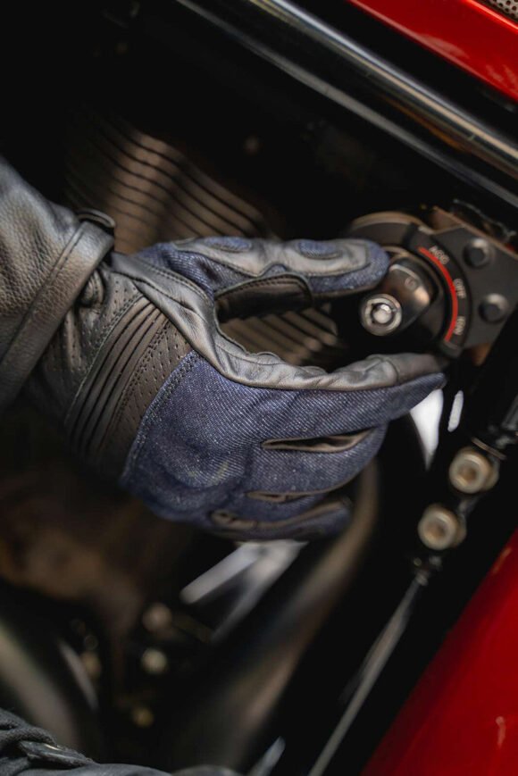denim | leather riding gloves (black) with mobile phone touchscreen